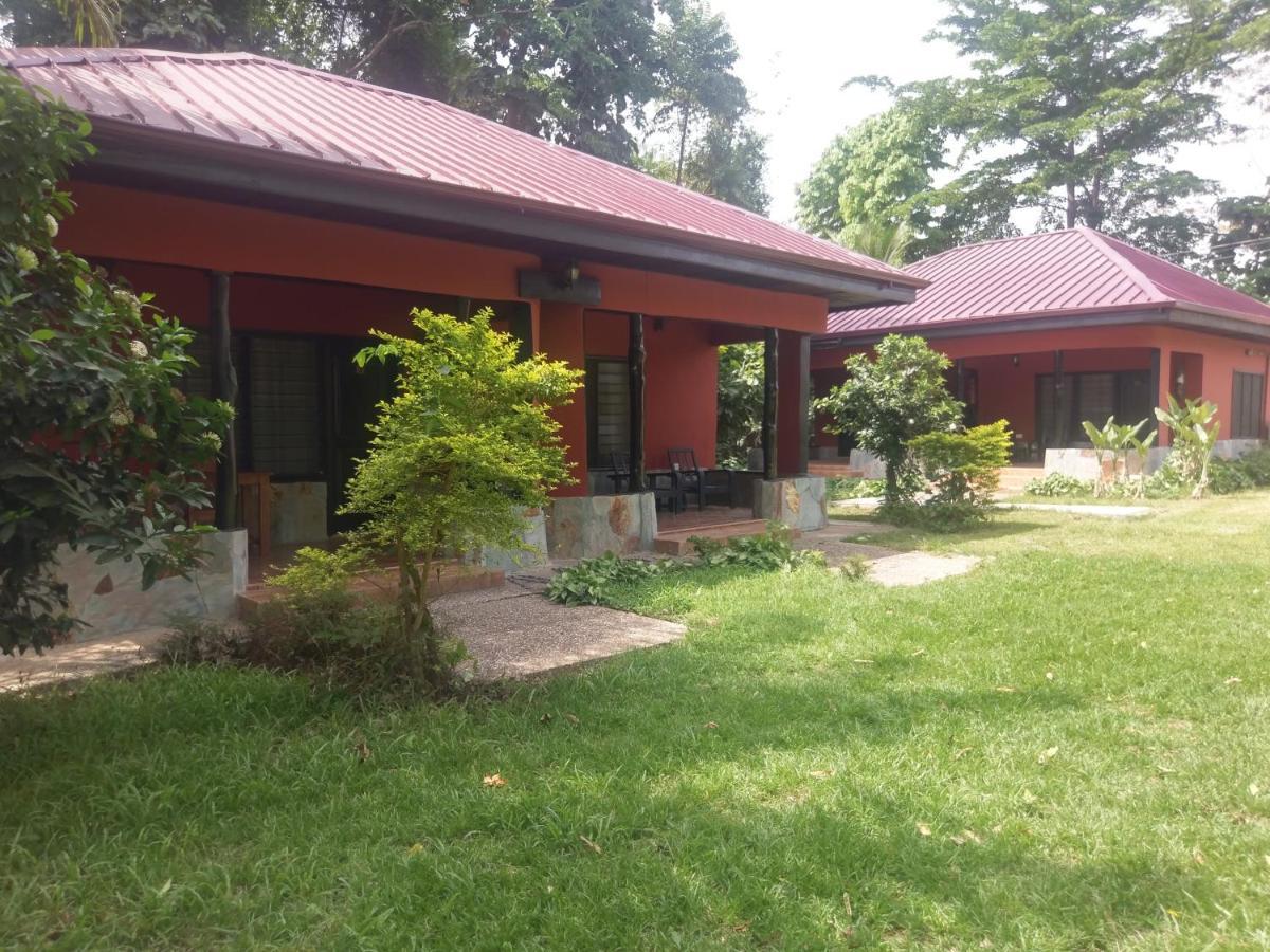 Big Foot Safari Lodge Wli Afegame Екстер'єр фото